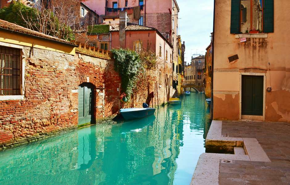 Top 5 (+1) Unusual Places to Visit in Venice for Carnival