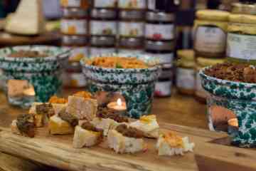 Small Group Market Tour and Cooking Class with Chef in Florence
