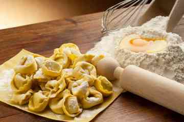 Small Group Tour to Discover the Food and Wine Traditions in Bologna