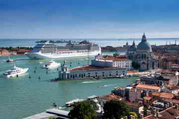 Private Transfer by Water Taxi from the Venice Centre to the Cruise Port