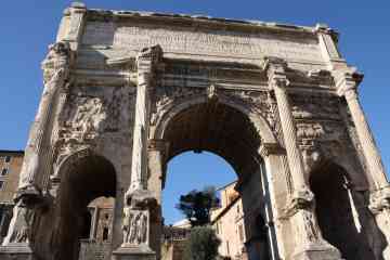 Private tour from the Civitavecchia Port to Rome and the Colosseum