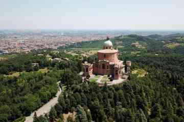 Visit to San Luca Sancutary in Bologna by panoramic train